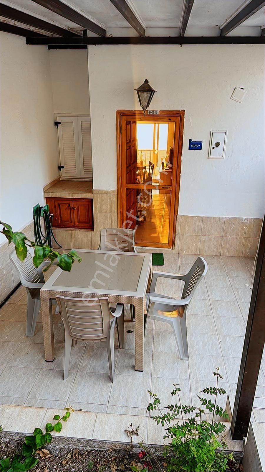 Yalıkavakta 2+1 Plajlı Deniz Manzaralı Eşyalı Kiralık Dubleks - Görsel 2