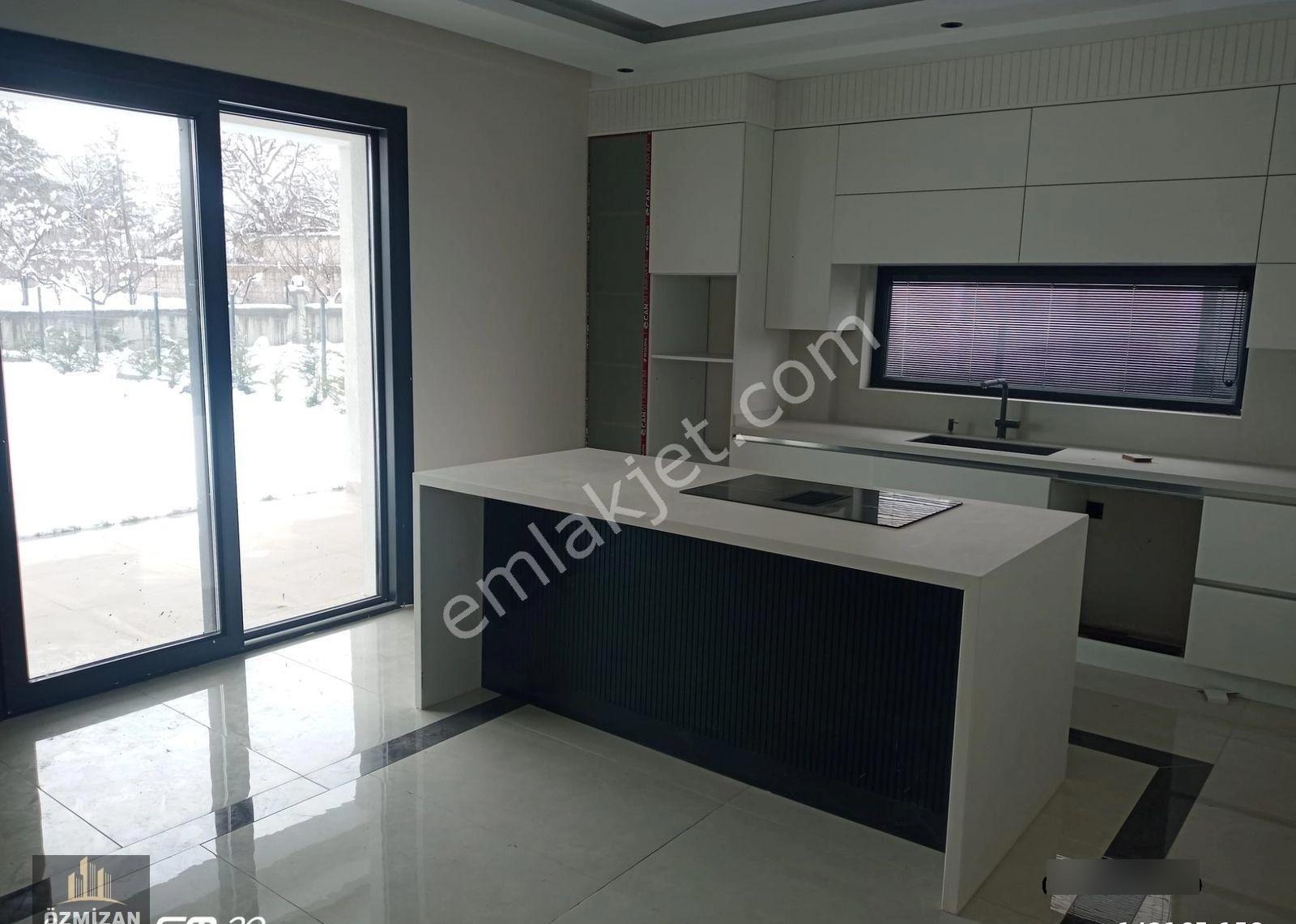 Erenköy (gediris) Mevki Satılık 7+2 Lüks Villa - Görsel 11