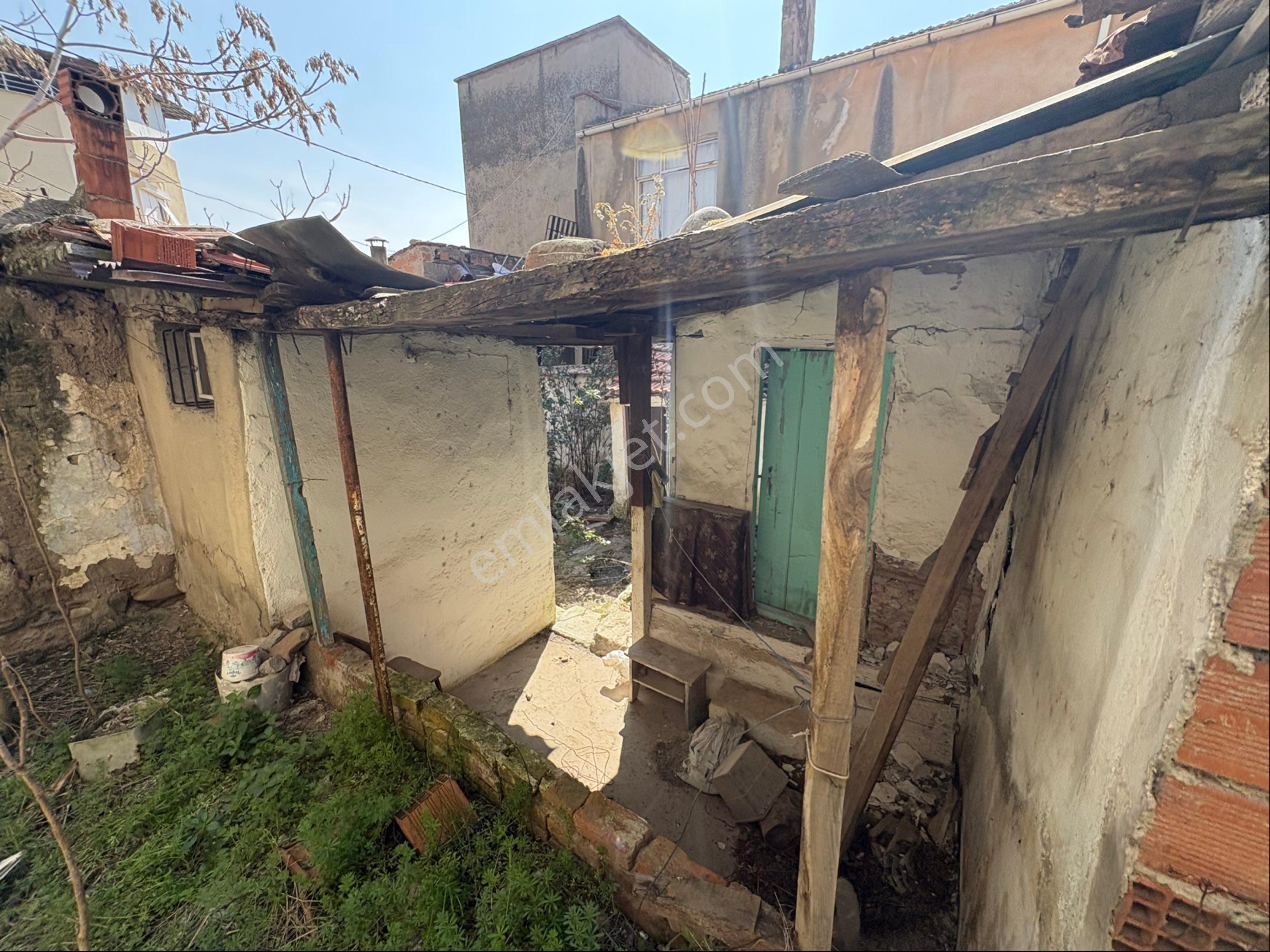 Bergama Ertuğrul Mahallesi’nde Satılık Müstakil Ev - Görsel 13