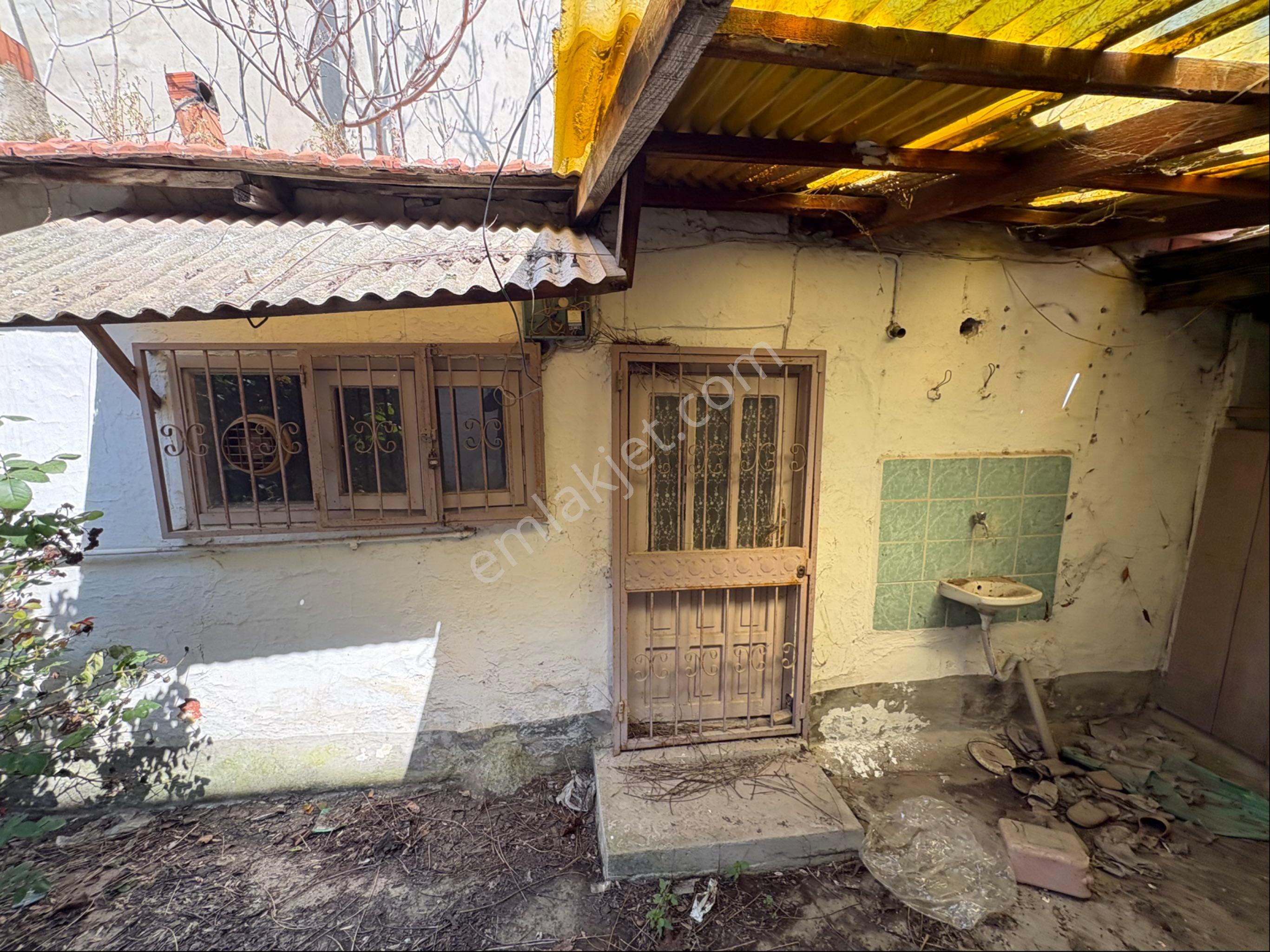 Bergama Ertuğrul Mahallesi’nde Satılık Müstakil Ev - Görsel 3