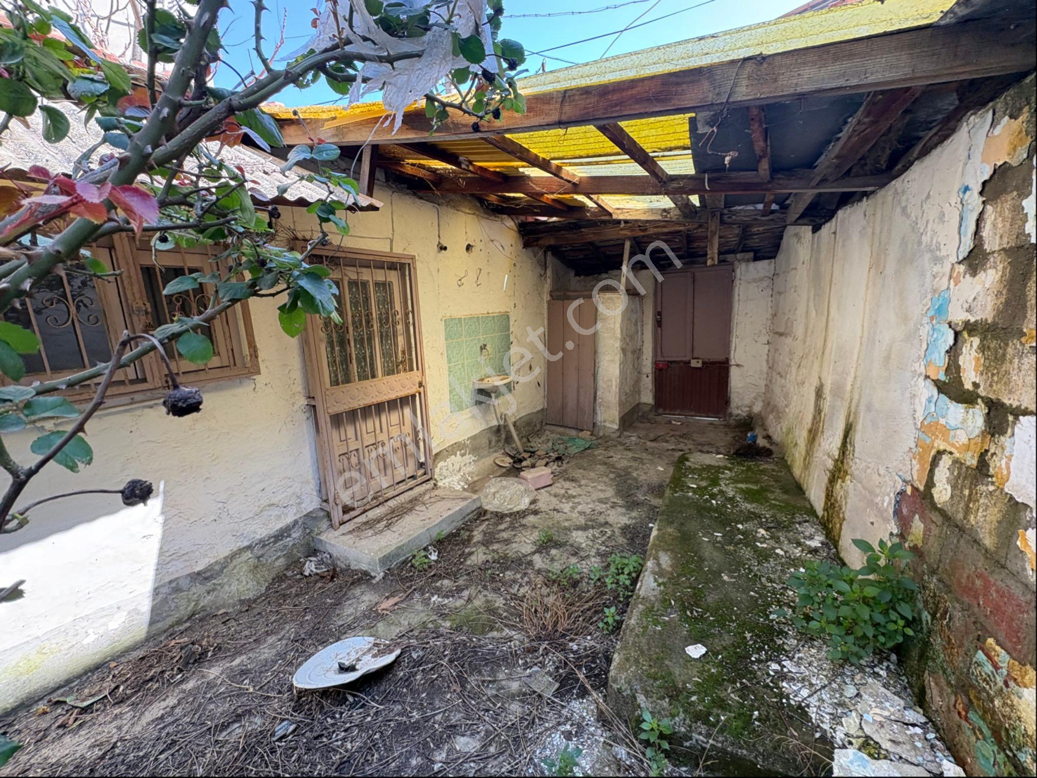 Bergama Ertuğrul Mahallesi’nde Satılık Müstakil Ev - Görsel 4