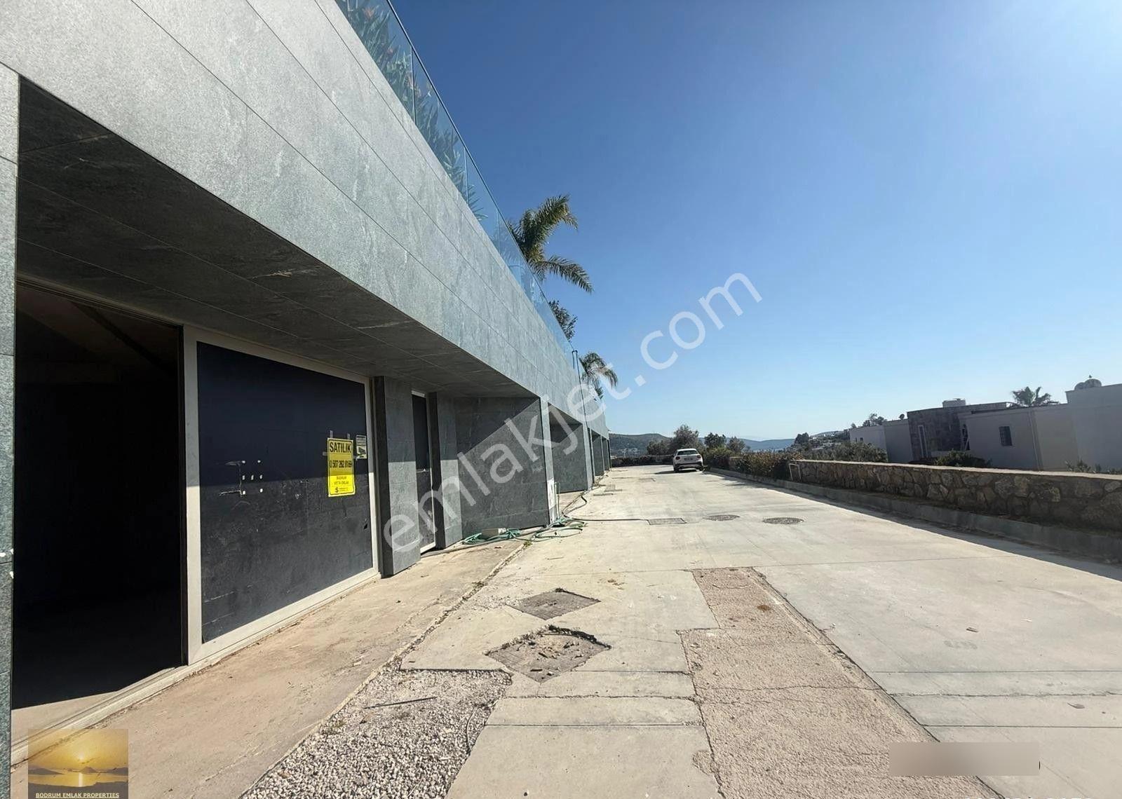 Bodrum Merkezde Satılık Büyük Dükkan Yatırım Fırsatı Kaçırmayın Anayola Yakın 50 Metre Duz Sokakta