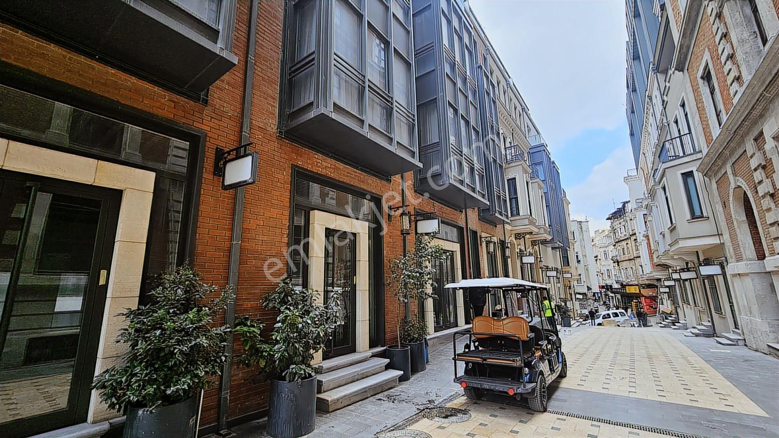 Satılık Taksim 360 Eşyalı 1+1 Daire - Görsel 11