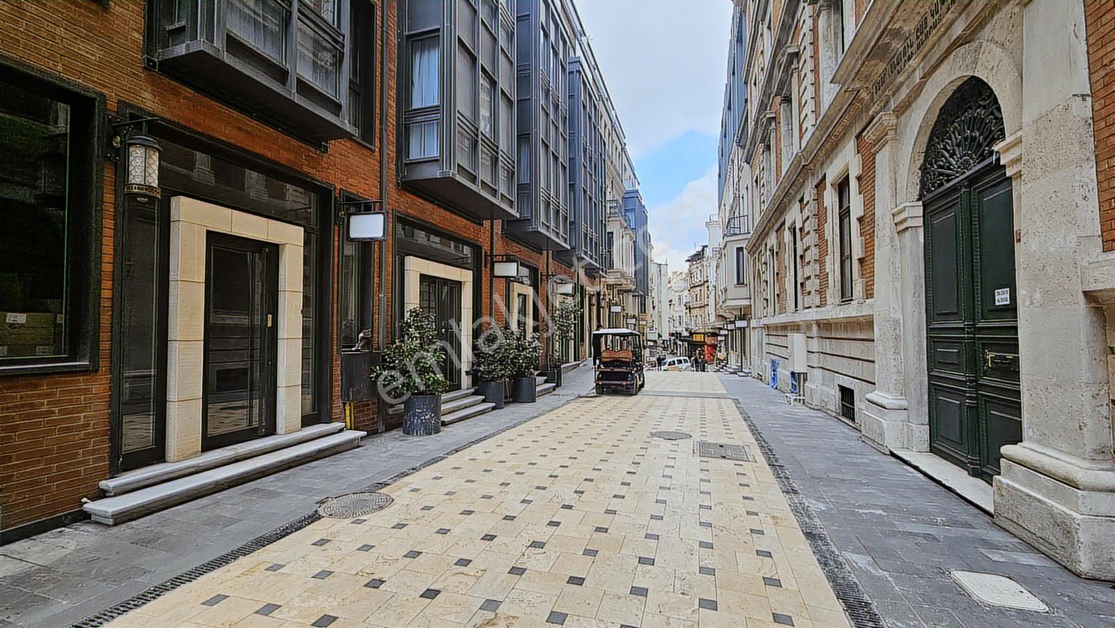 Satılık Taksim 360 Eşyalı 1+1 Daire - Görsel 22