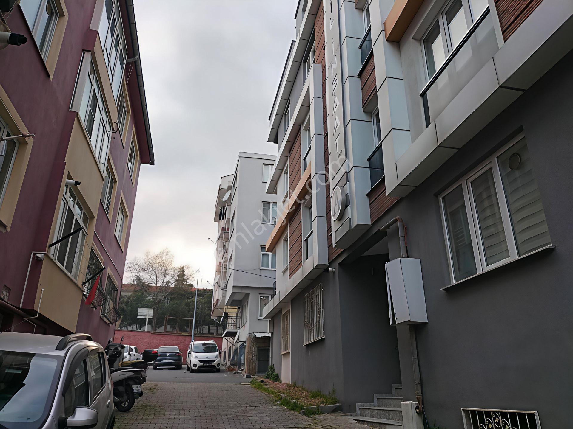Re/max Mid Balıkesir Lisesi Karşısı Satılık 1 + 1 Ara Kat Daire - Görsel 3