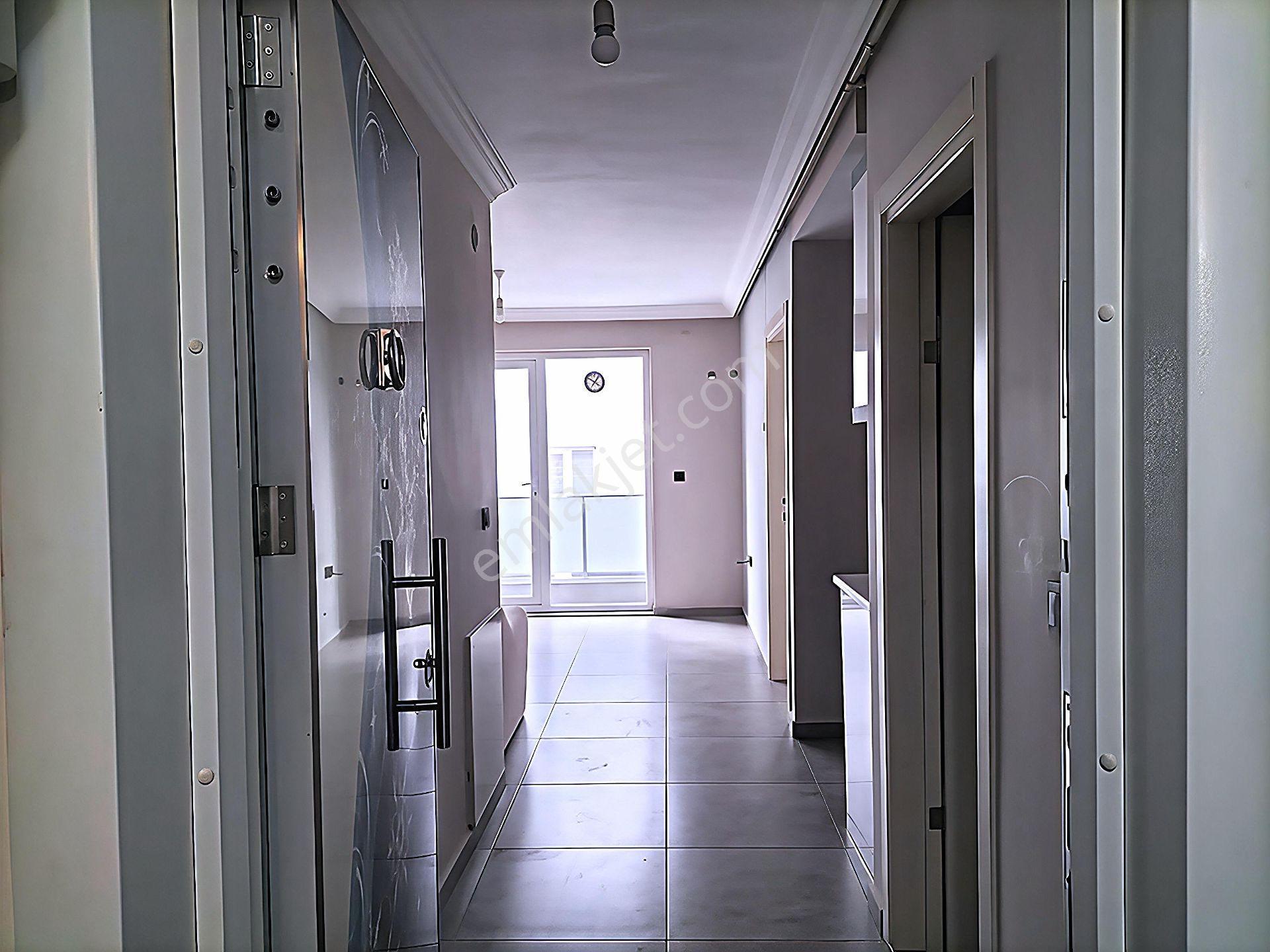 Re/max Mid Balıkesir Lisesi Karşısı Satılık 1 + 1 Ara Kat Daire - Görsel 8