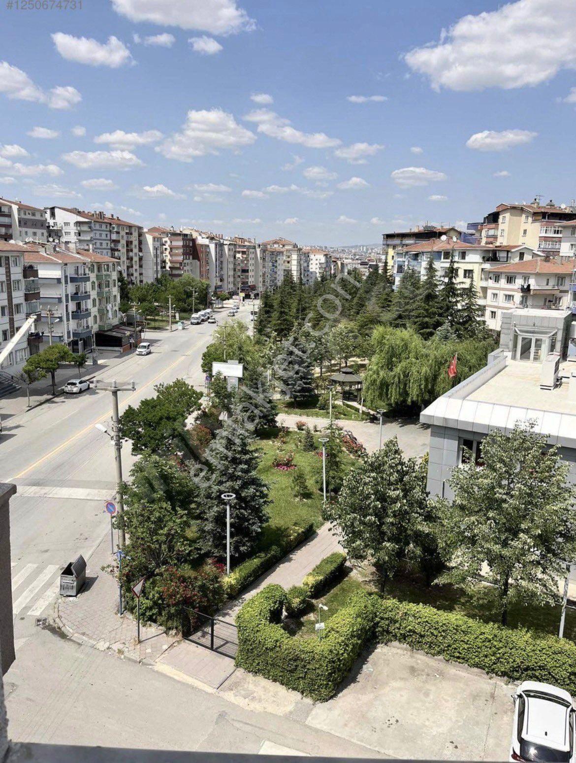 Hastaneye Komşu , Önü Asla Kapanmaz Manzaralı 145 M2 Brüt 3+1 Geniş Daire