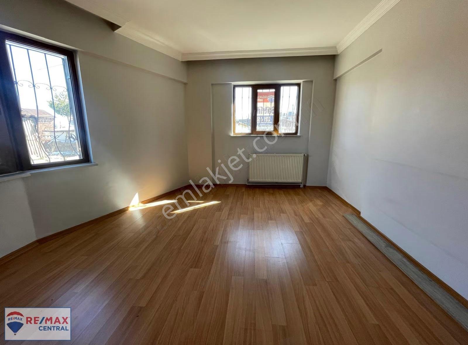 Re/max Central'dan Alibaba Mahallesi'nde Kullanışlı Satılık 3+1 - Görsel 2