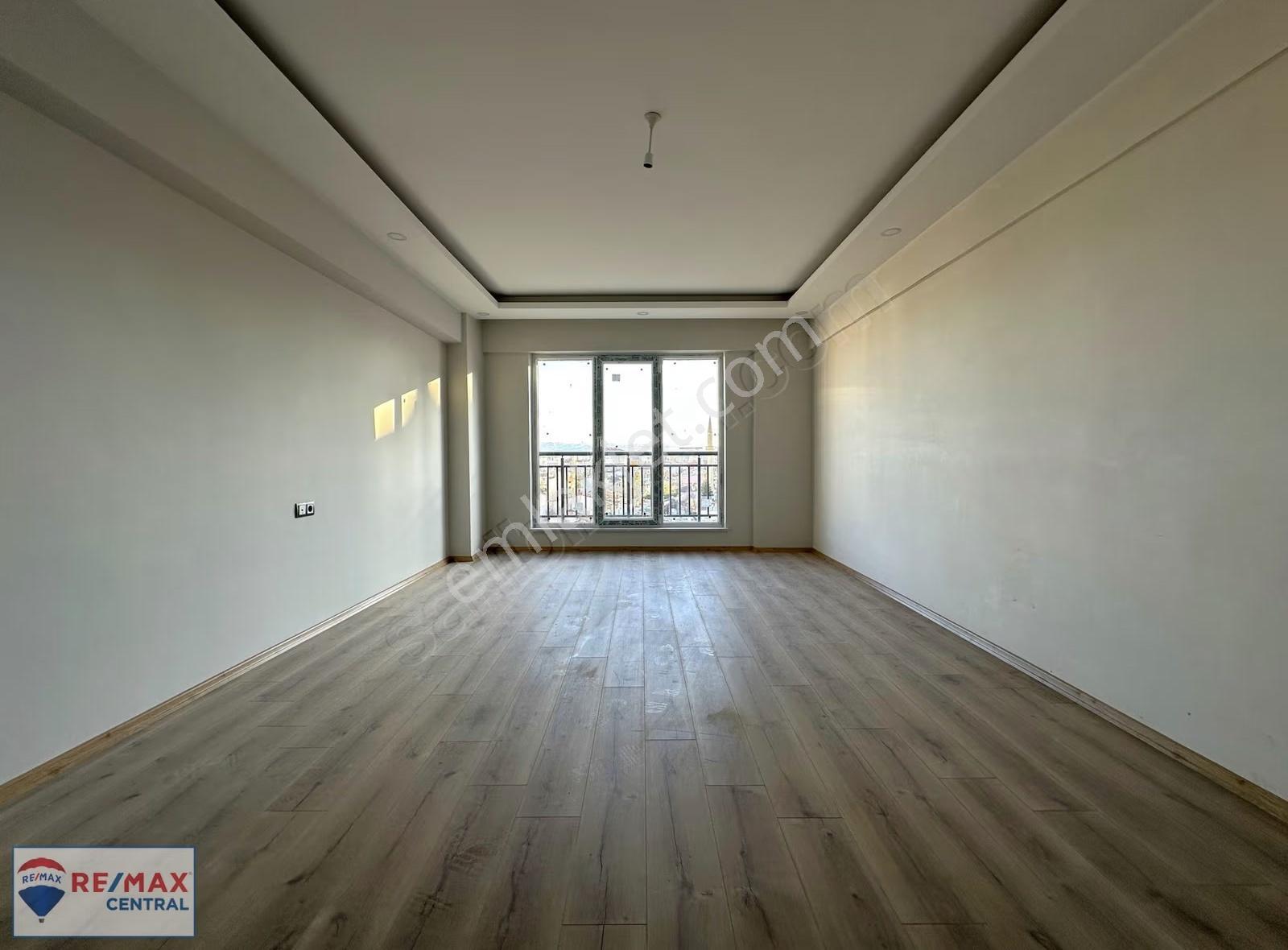 Re/max Central'dan Alibaba Mah.'de 3.5+1 Satılık Lüks Daire - Görsel 16