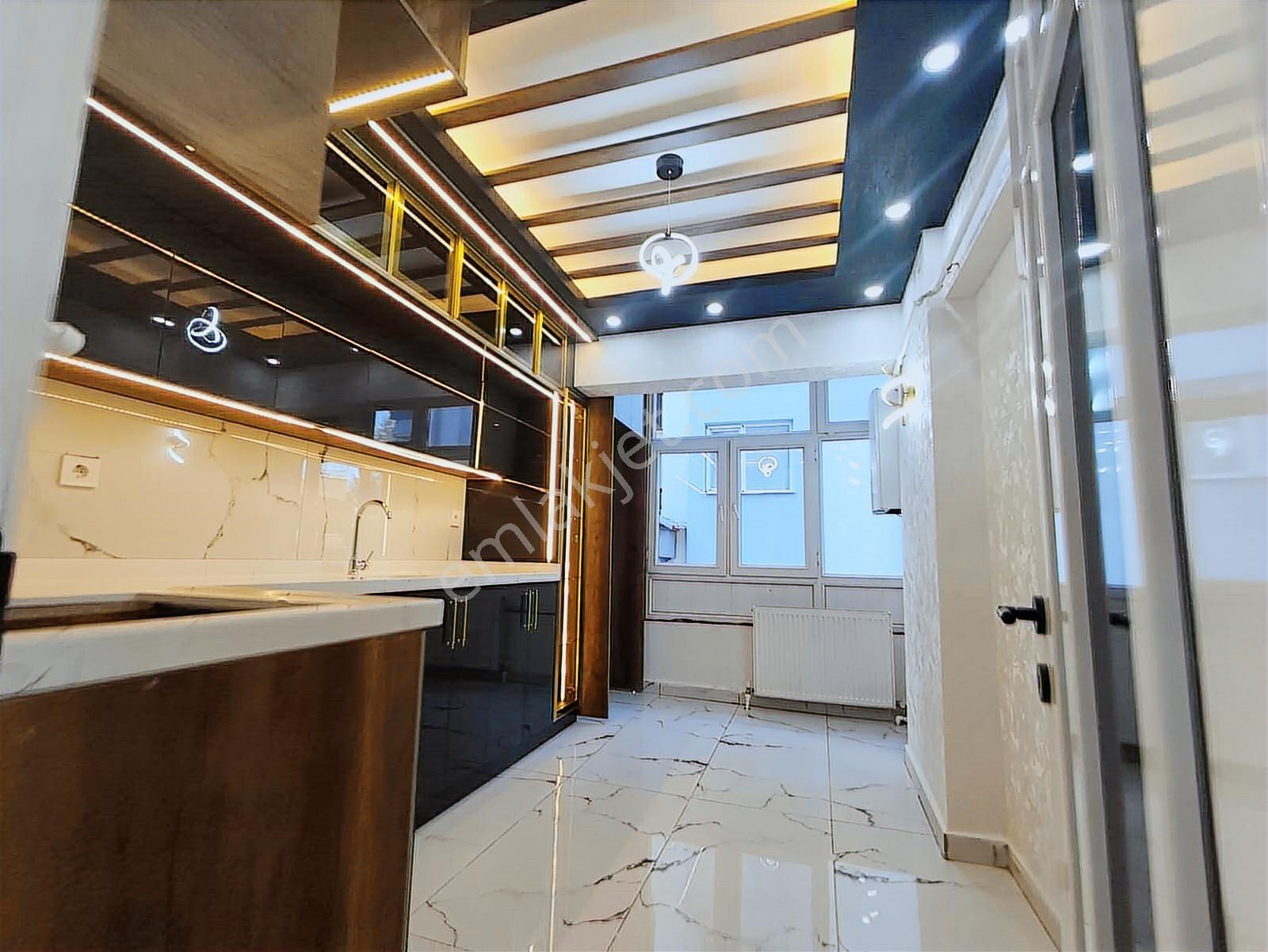 Sincan Malazgirt Mah'de Full Yapılı Ultra Lüx Cadde Üzeri Daire - Görsel 31