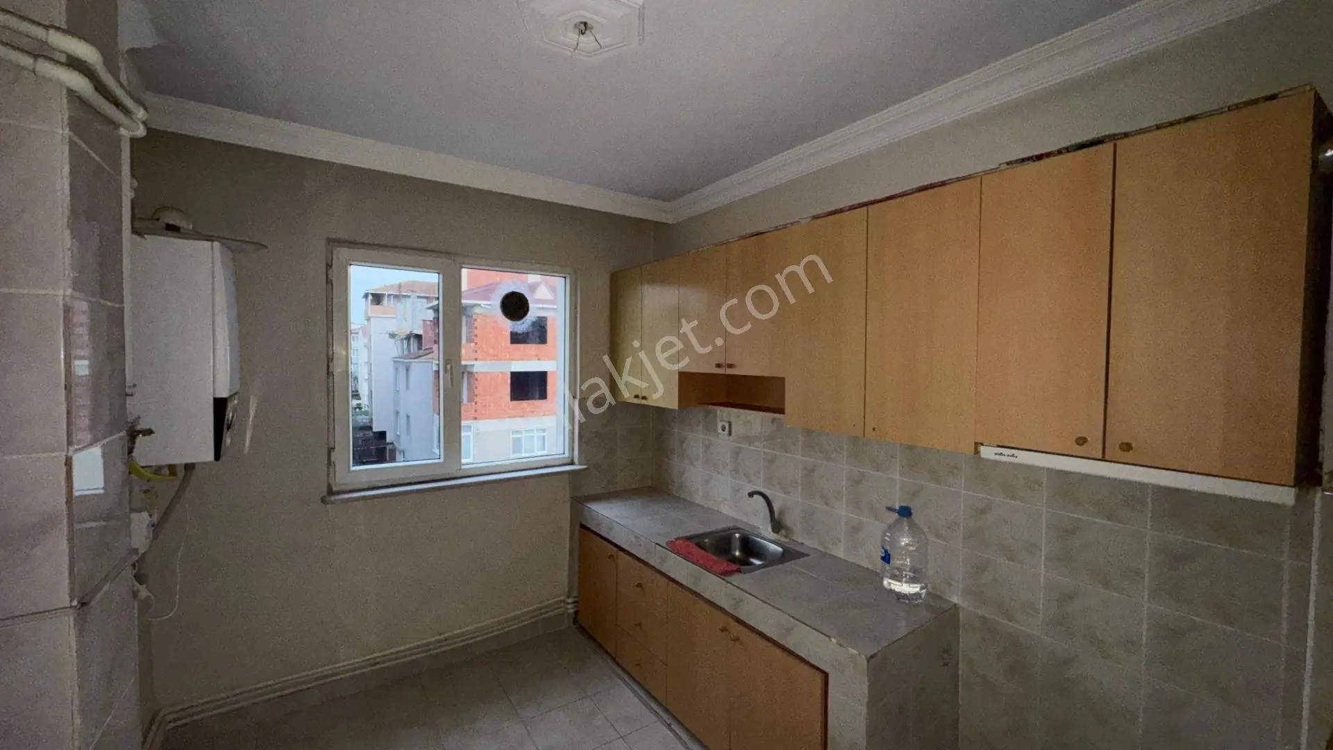 Belediye Ve Hastane Ortasında Cadde Üzeri Daire