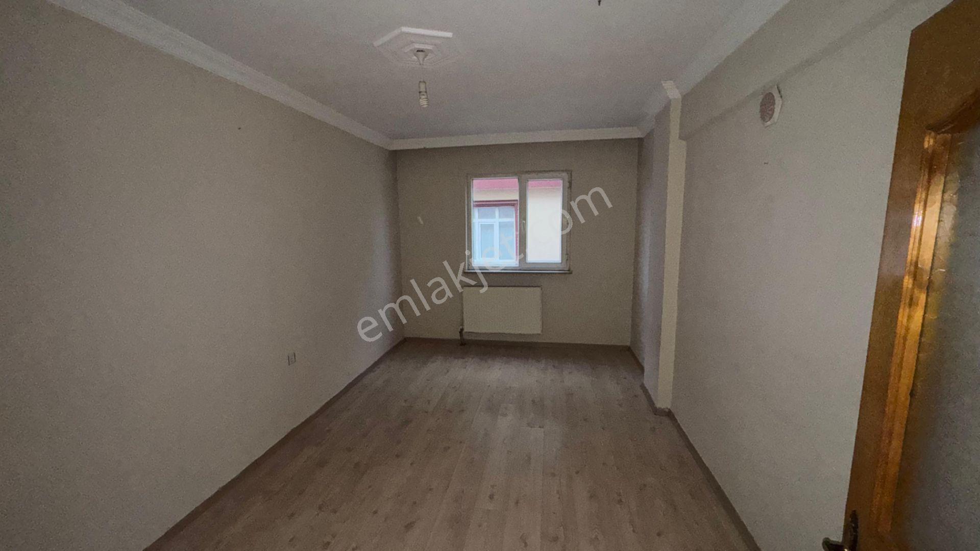 Belediye Ve Hastane Ortasında Cadde Üzeri Daire - Görsel 7