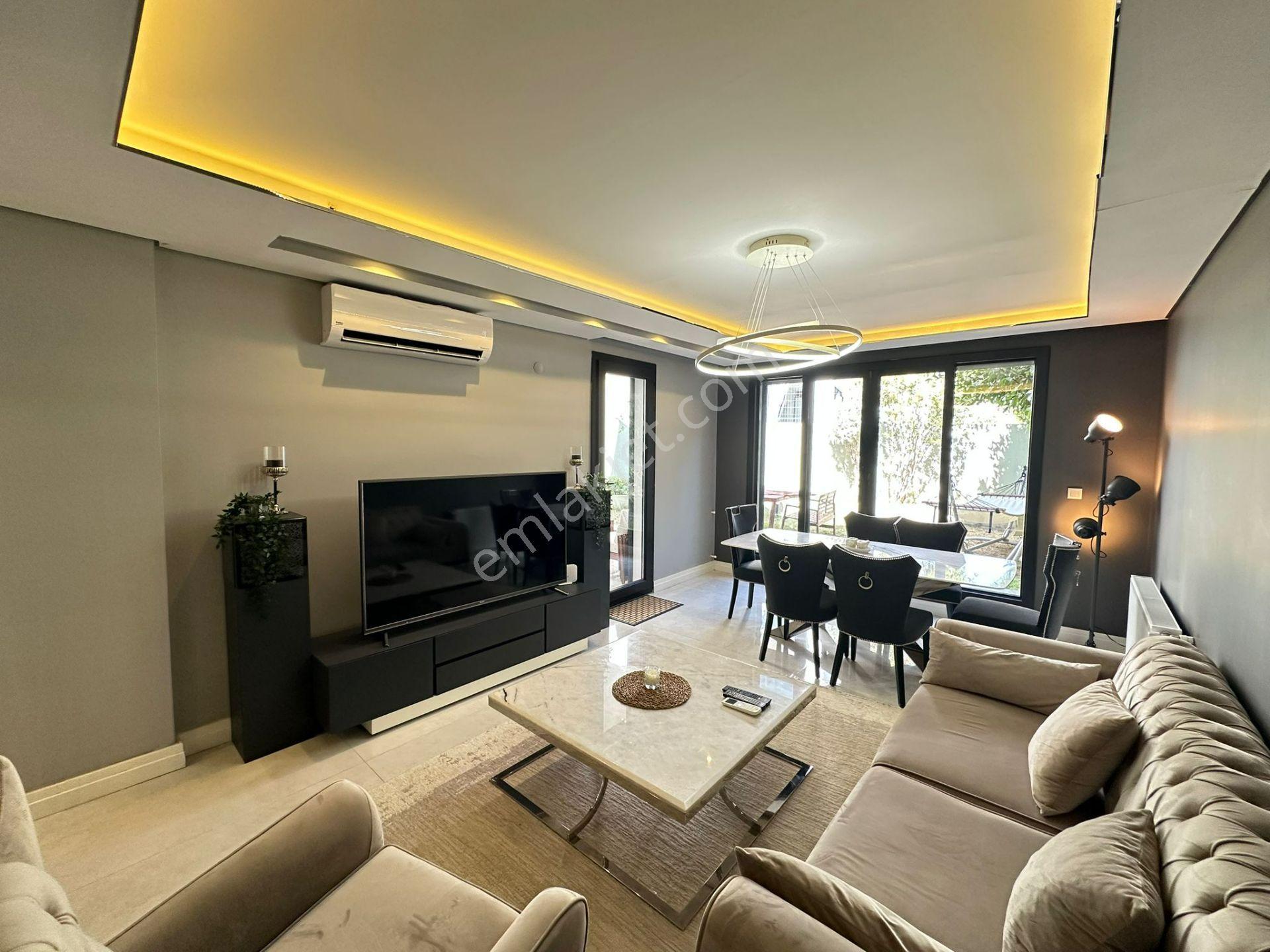 Kuşadası Kadınlar Denizi 3+1 Bahçe Katı Havuzlu Ultra Lüks Kiralık Daire - Görsel 14