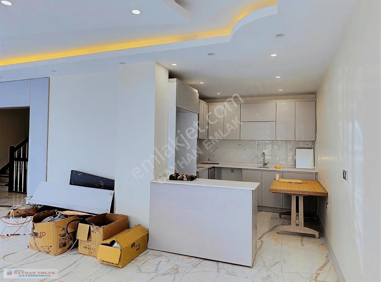 Mimaroba'da Deniz Manzaralı Lüks Triplex Villa - Görsel 19