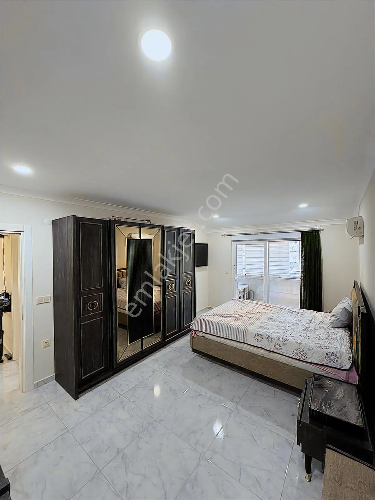 Mahmutlarda Denize 350 Metre 3+1 Dubleks Full Eşyalı Havuzlu - Görsel 22