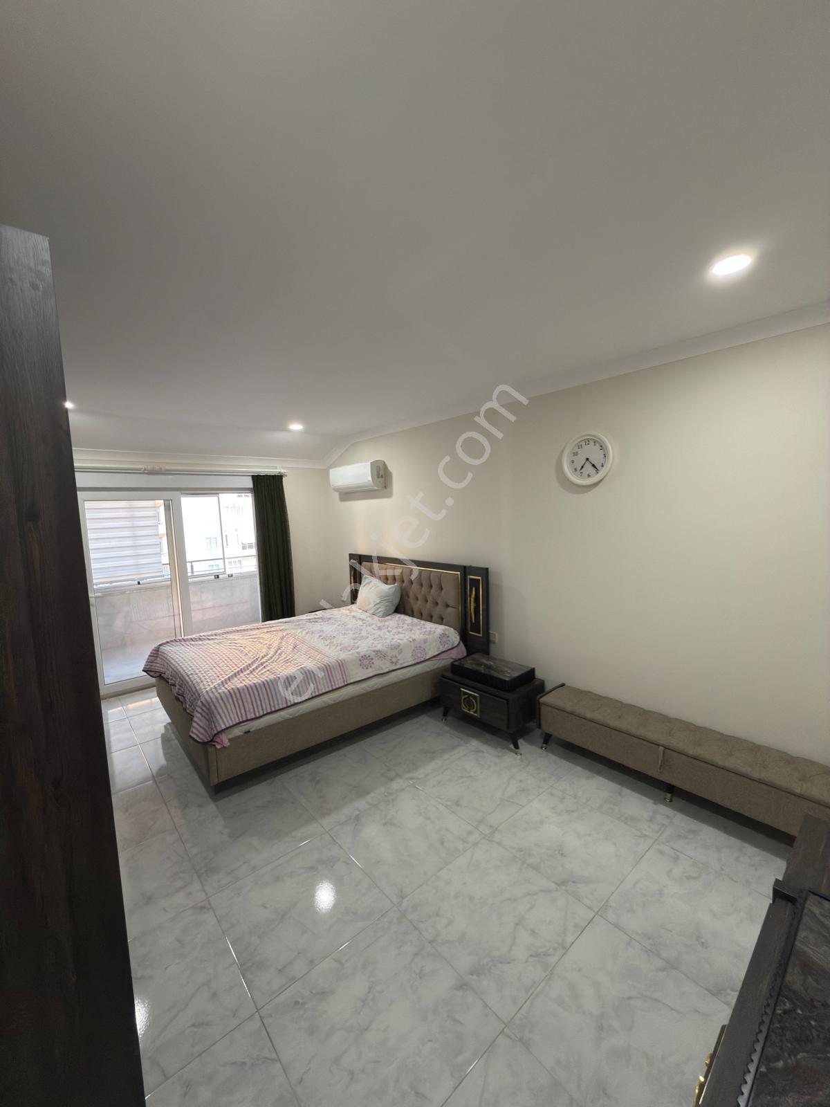 Mahmutlarda Denize 350 Metre 3+1 Dubleks Full Eşyalı Havuzlu - Görsel 18