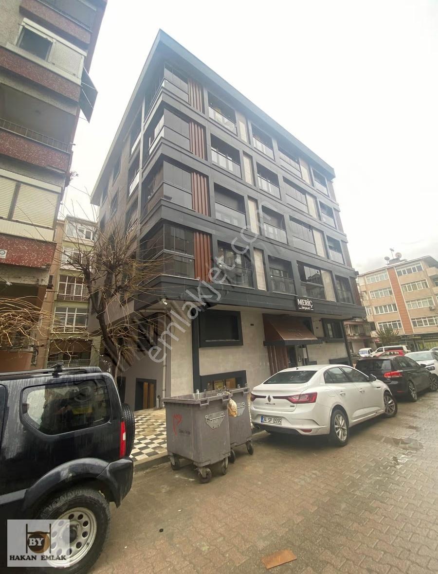 -934 Güngören Haznedarda Satılık Yapı Sıfır Bahçe Kat Daire - Görsel 21