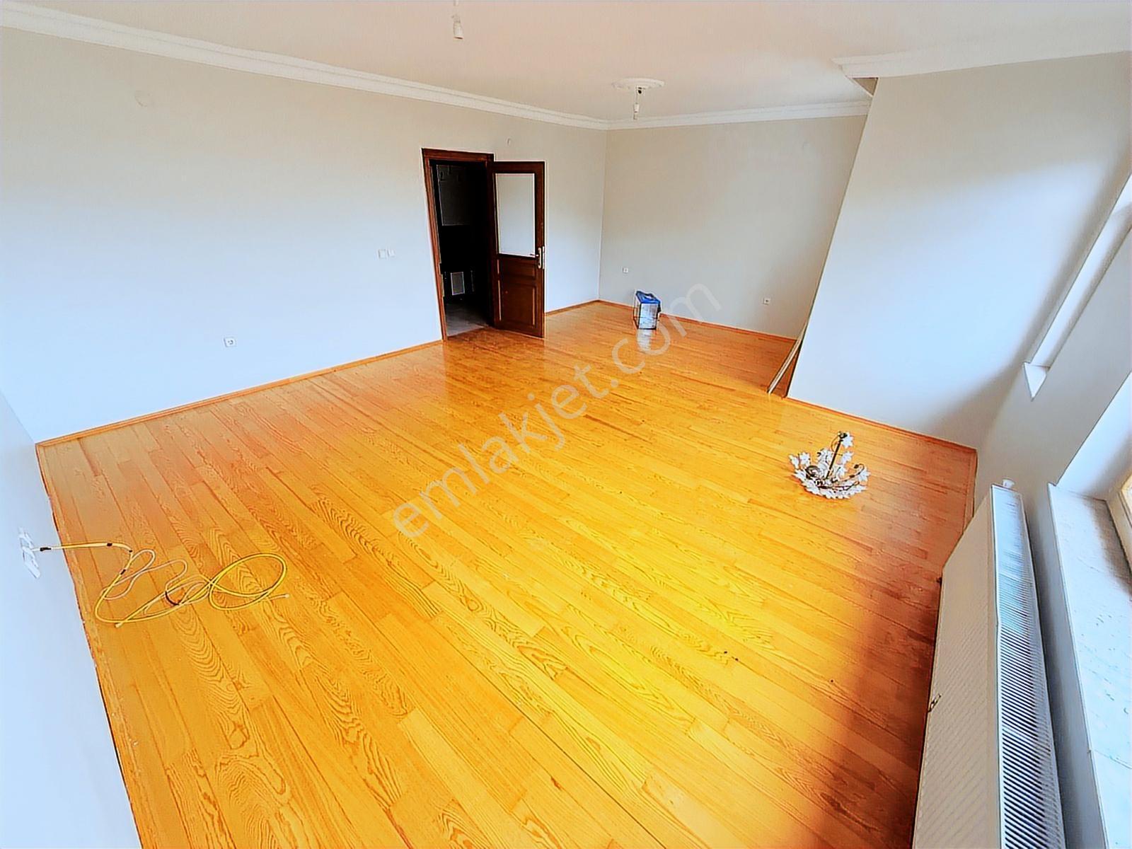 Manzaralı Site İçinde 6+2 450 M2 Müstakil Bahçeli Süper Villa - Görsel 35