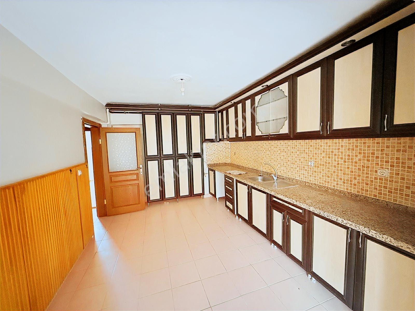 Manzaralı Site İçinde 6+2 450 M2 Müstakil Bahçeli Süper Villa - Görsel 11