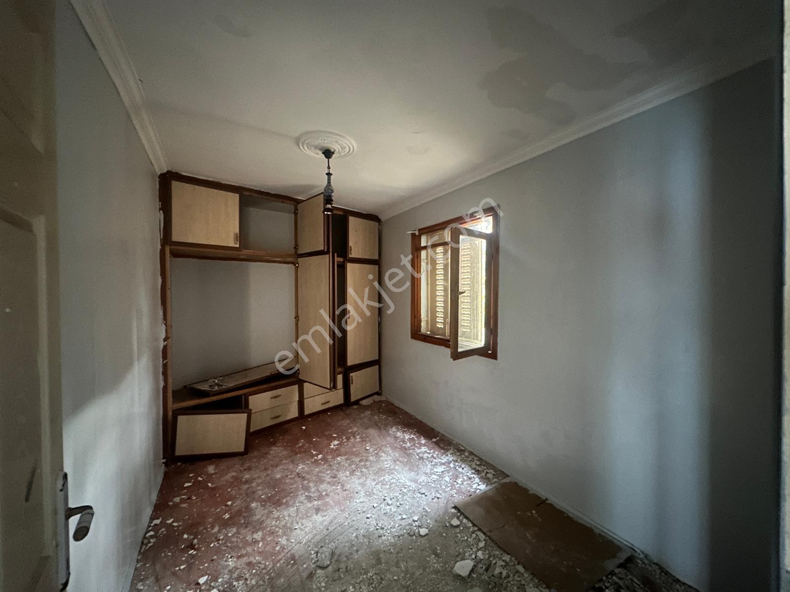 Kuşadası Merkezde 5+2 Müstakil Ev - Görsel 16