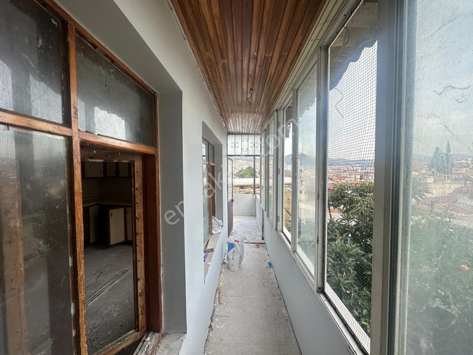Kuşadası Merkezde 5+2 Müstakil Ev - Görsel 4