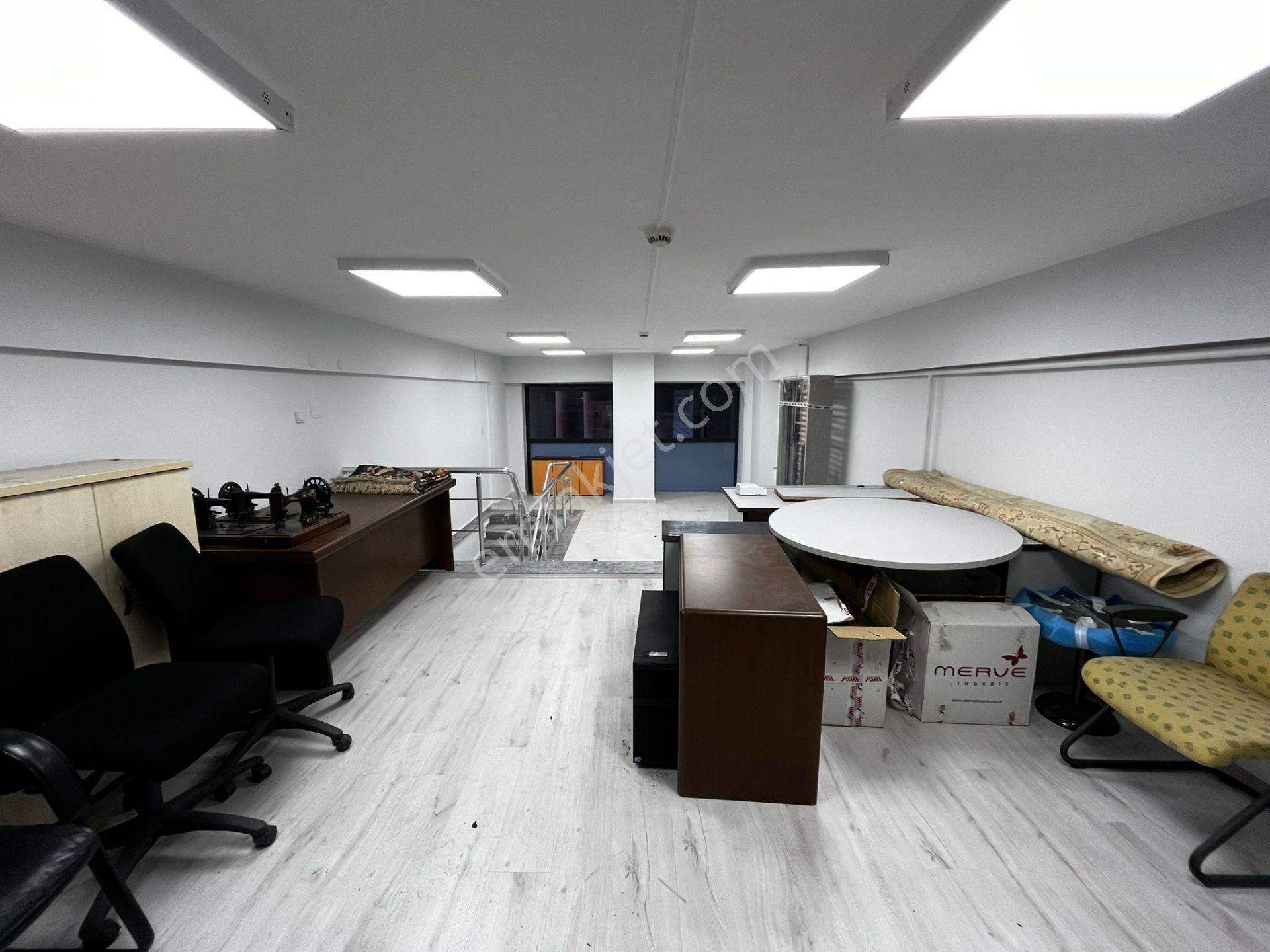Blok Girişinde Çift Cepheli Şık Yapılı Kiracısız Satılık İş Yeri - Görsel 6