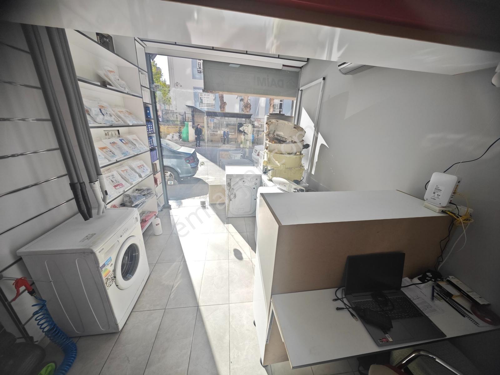 Yıldız Cad. Üzerinde Ulu Cami Karşısı 25 M2'lik Satılık Dükkan - Görsel 4
