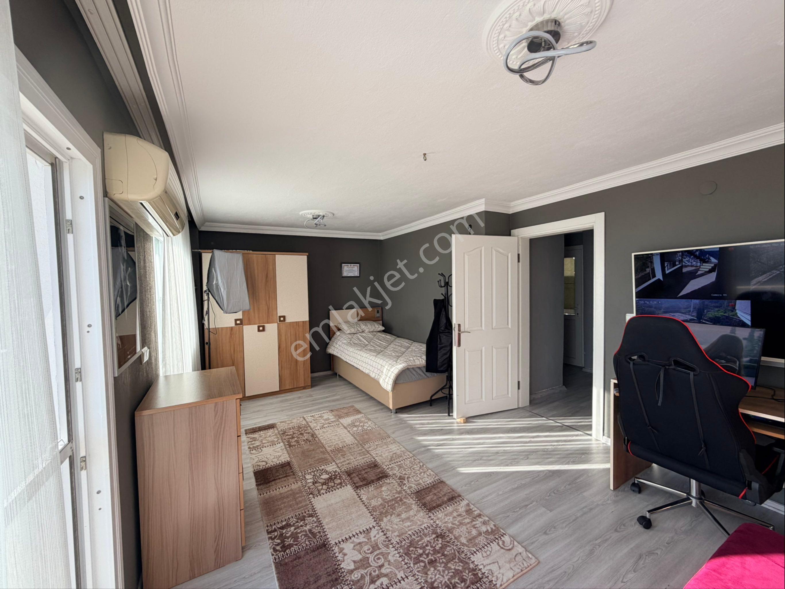 Deniz Manzaralı, Geniş Müstakil Villa: 3+1, 185m² Net - Görsel 10