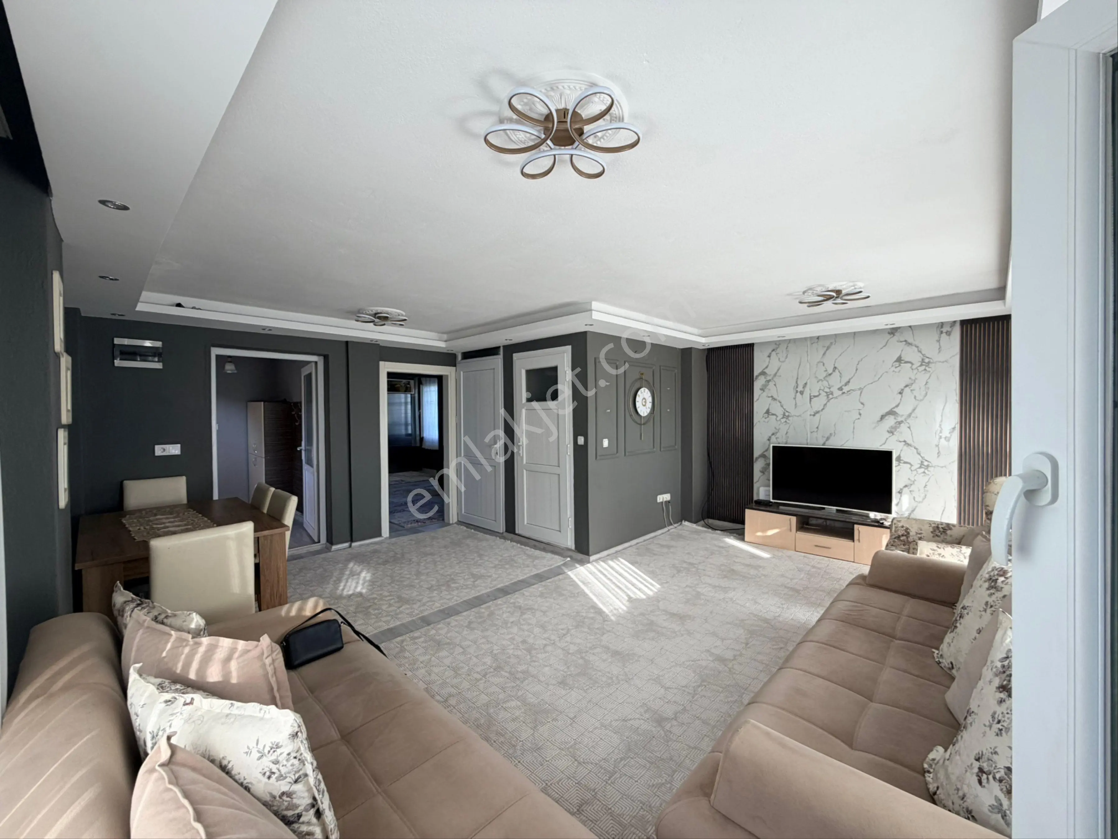 Deniz Manzaralı, Geniş Müstakil Villa: 3+1, 185m² Net - Görsel 4
