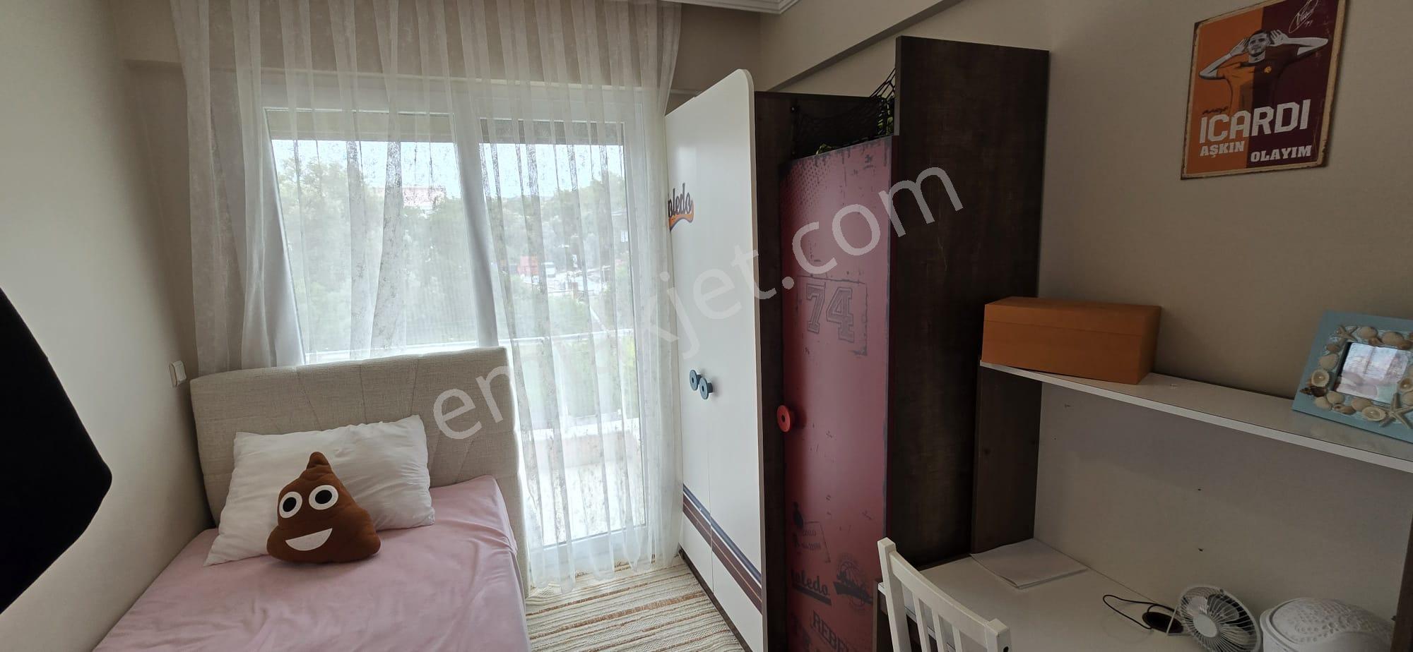 Yenifoça Pazaryerinde Satılık Müstakil Bahçeli 3+1 Lüx Villa - Görsel 14