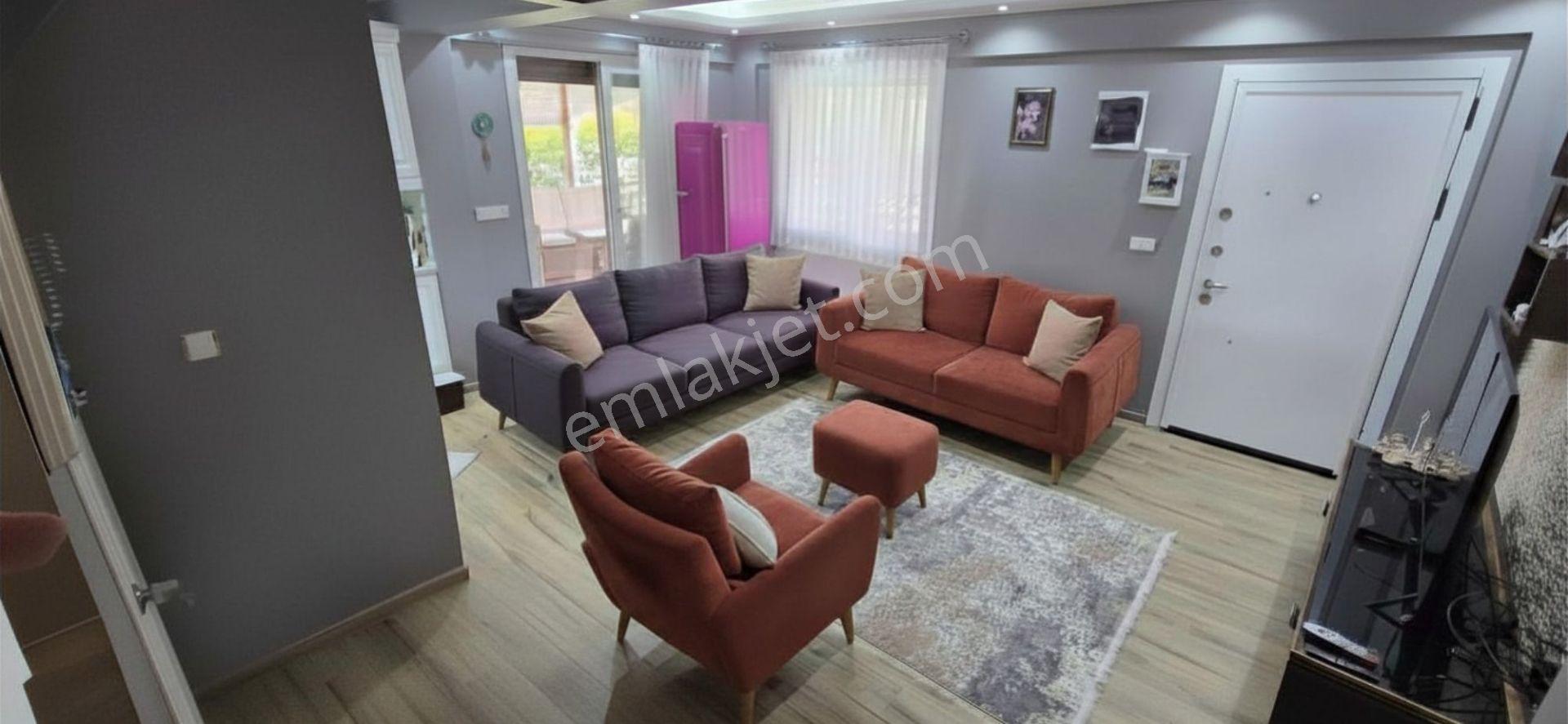 Yenifoça Pazaryerinde Satılık Müstakil Bahçeli 3+1 Lüx Villa - Görsel 10