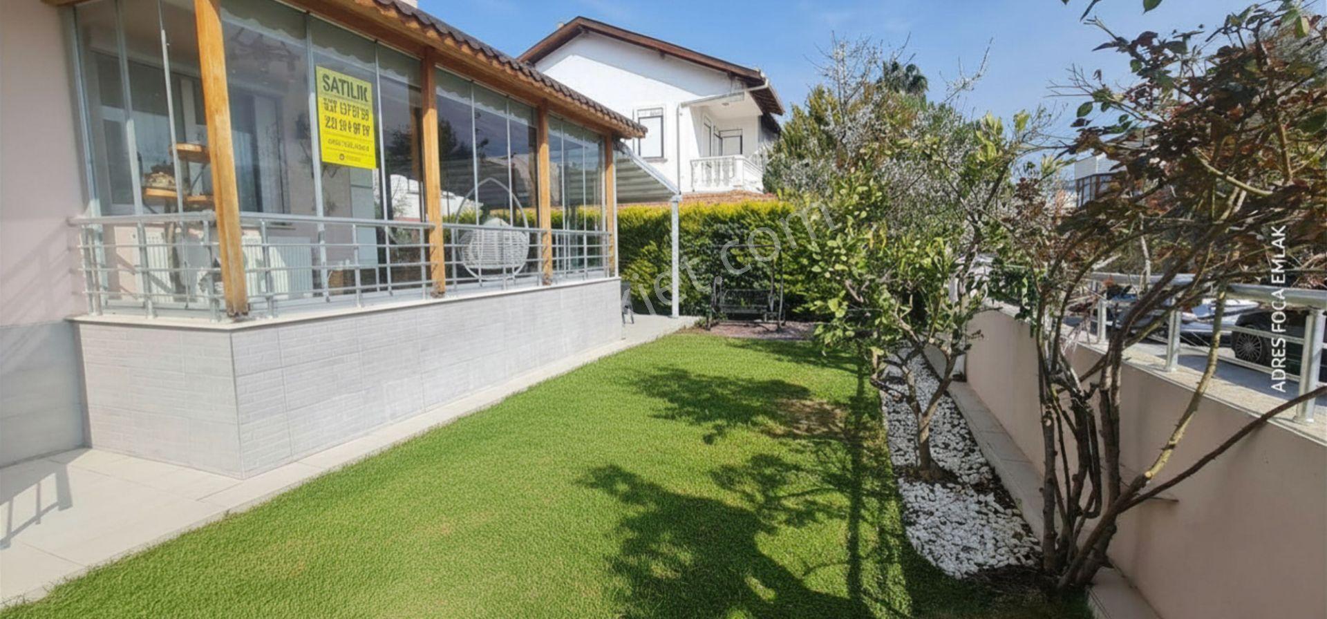 Yenifoça Pazaryerinde Satılık Müstakil Bahçeli 3+1 Lüx Villa - Görsel 6