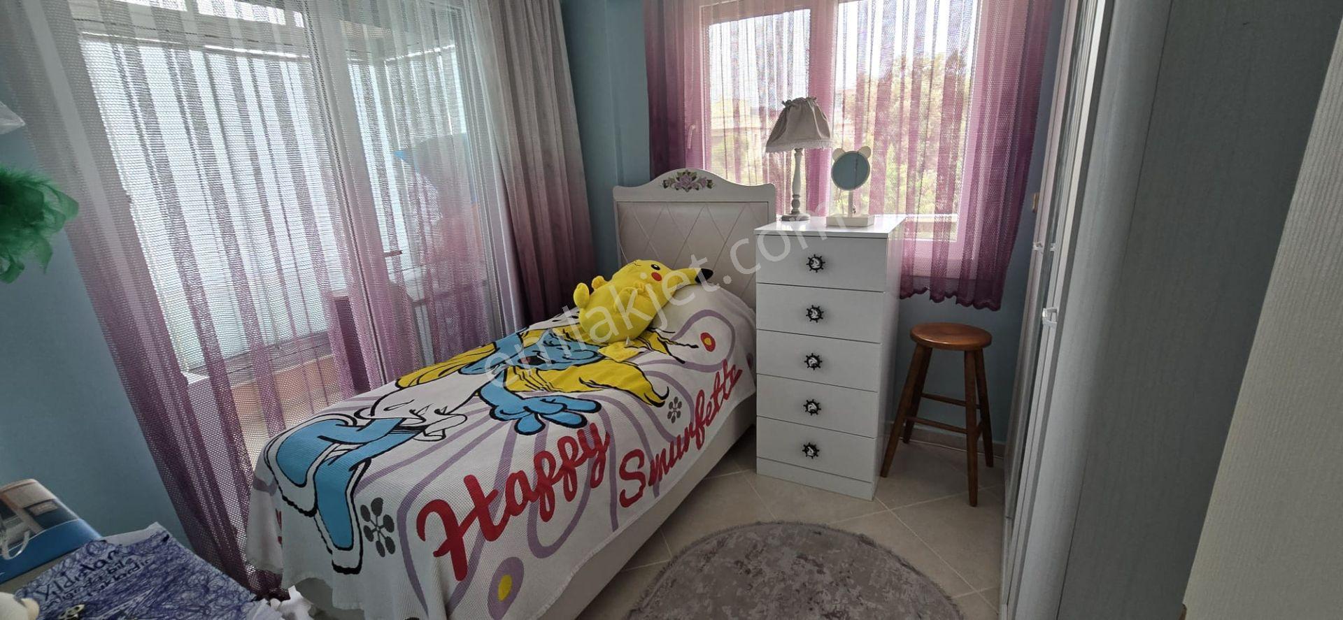 Yenifoça Pazaryerinde Satılık Müstakil Bahçeli 3+1 Lüx Villa - Görsel 13
