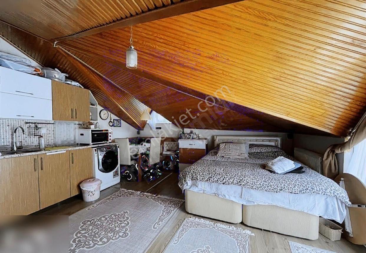 Turyaptan Cadde Üzerinde Mükemmel Konumda 3+1 Dubleks Fırsatı - Görsel 24