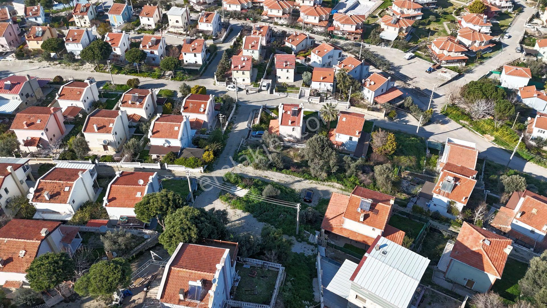 Yenifoça Donatkent'te Deniz Manzaralı Villa İmarlı Satılık Arsa - Görsel 19