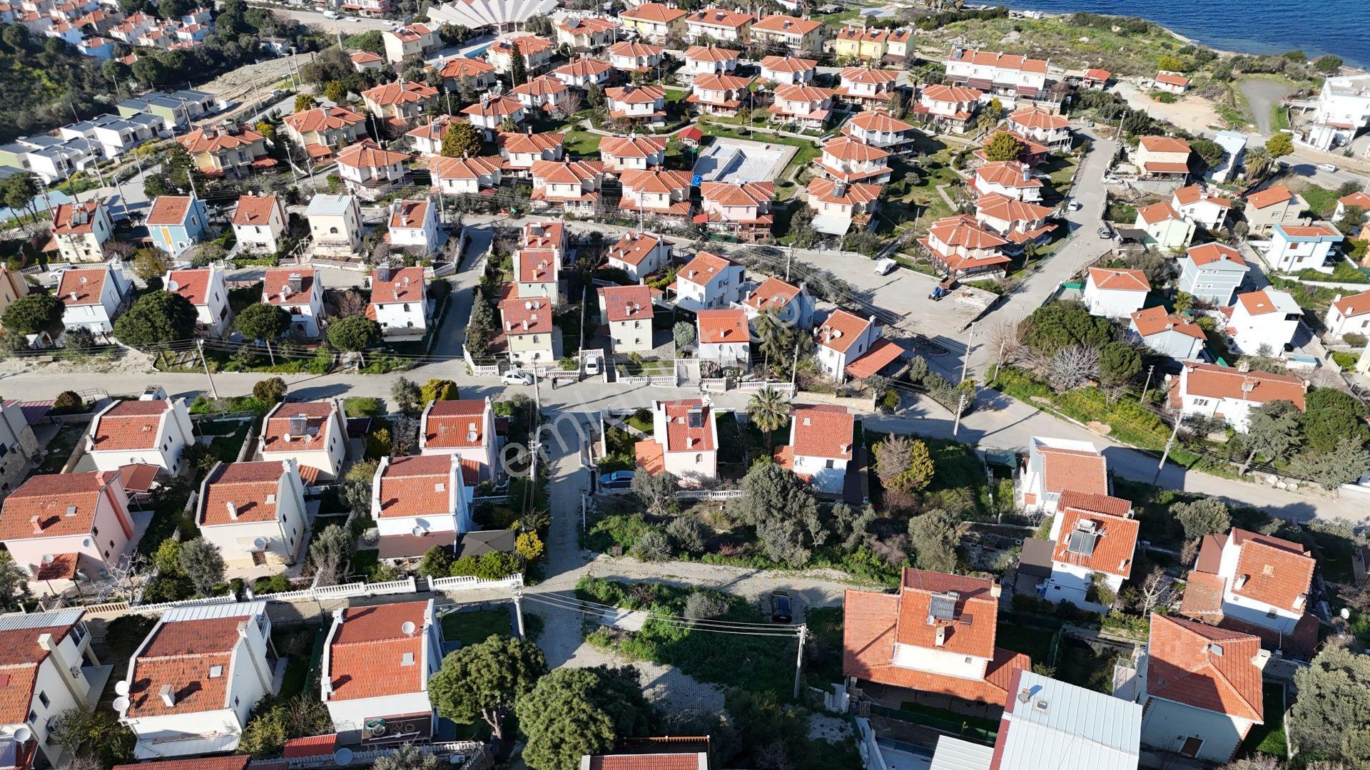 Yenifoça Donatkent'te Deniz Manzaralı Villa İmarlı Satılık Arsa - Görsel 9