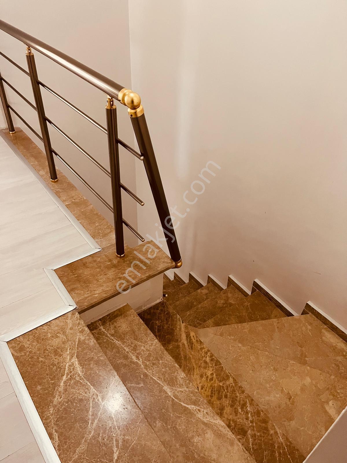 Uzmanlar'dan Gölcük Piyalepşa Satılık 4+1 Dubleks Daire - Görsel 25