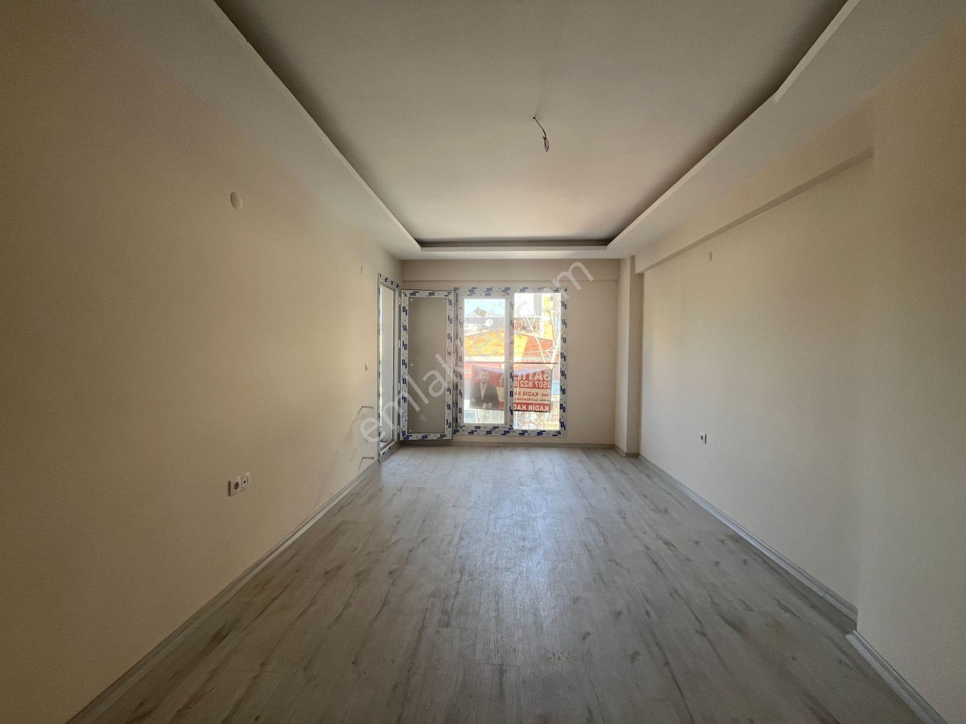 Gümüşpala'da Okul Ve Pazar Yeri Yakını Ara Kat 3+1 Satılık Daire - Görsel 3