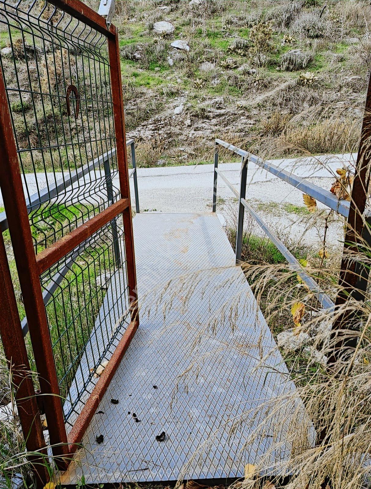 Karabağlar Kavacık İçinde 3+1 Evi Olan Satılık Bahçe - Görsel 3