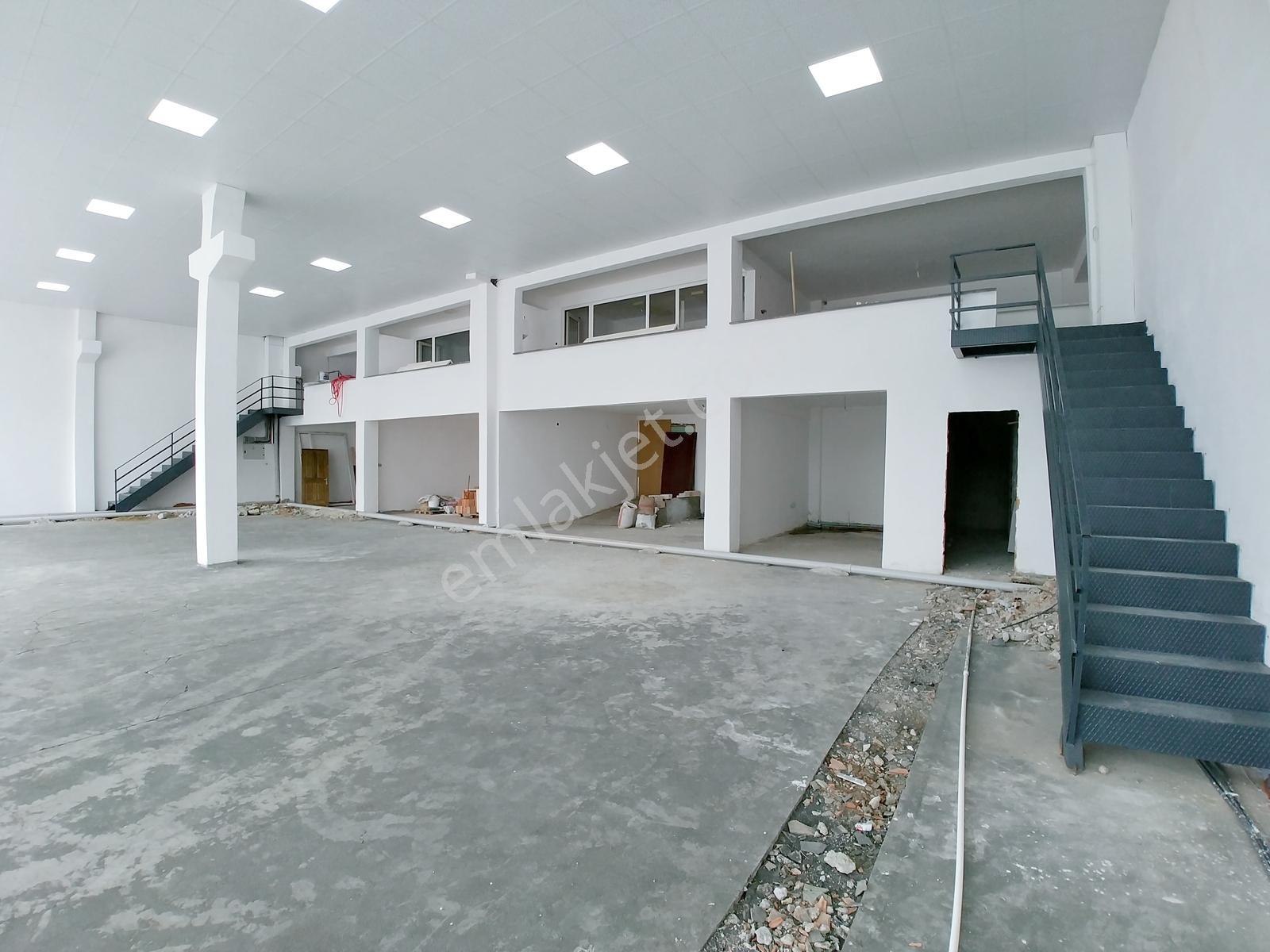 İzmit Sanayi Sitesi Karşısı Ana Caddede Satılık 817 M2 Dükkan !! - Görsel 29