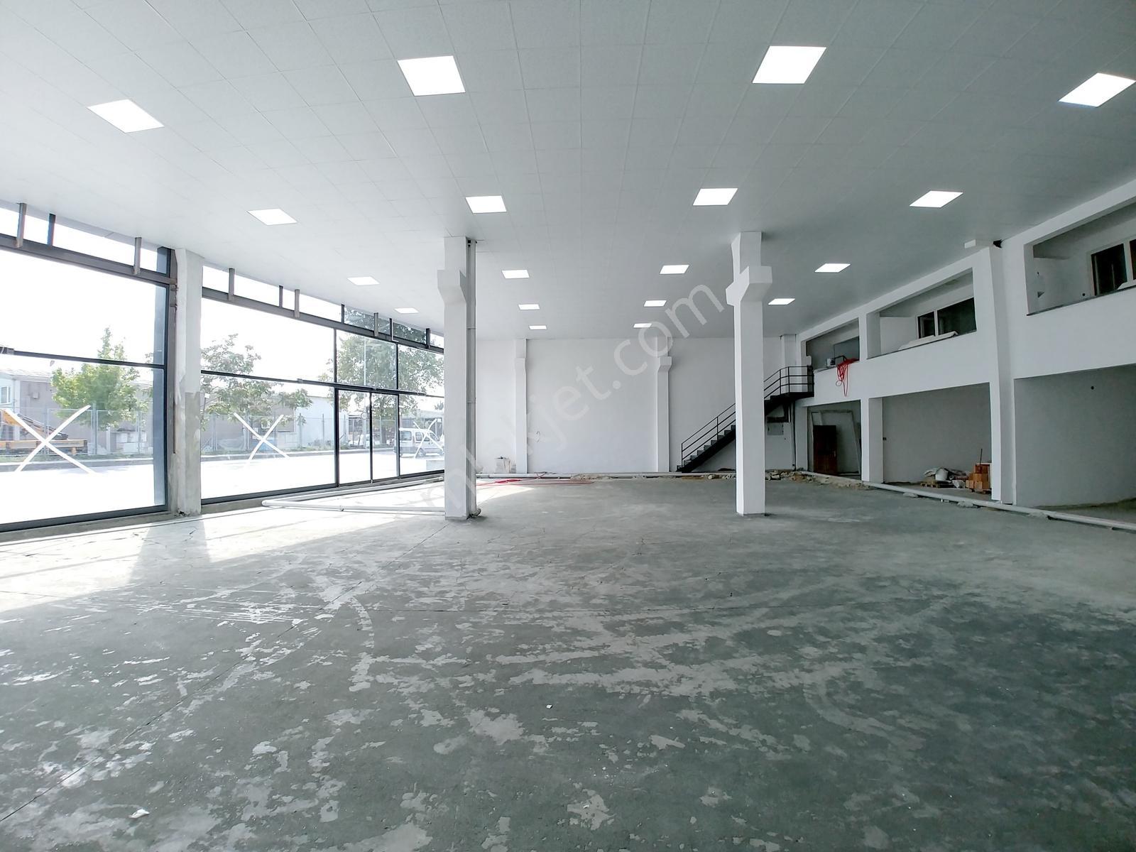 İzmit Sanayi Sitesi Karşısı Ana Caddede Satılık 817 M2 Dükkan !! - Görsel 32