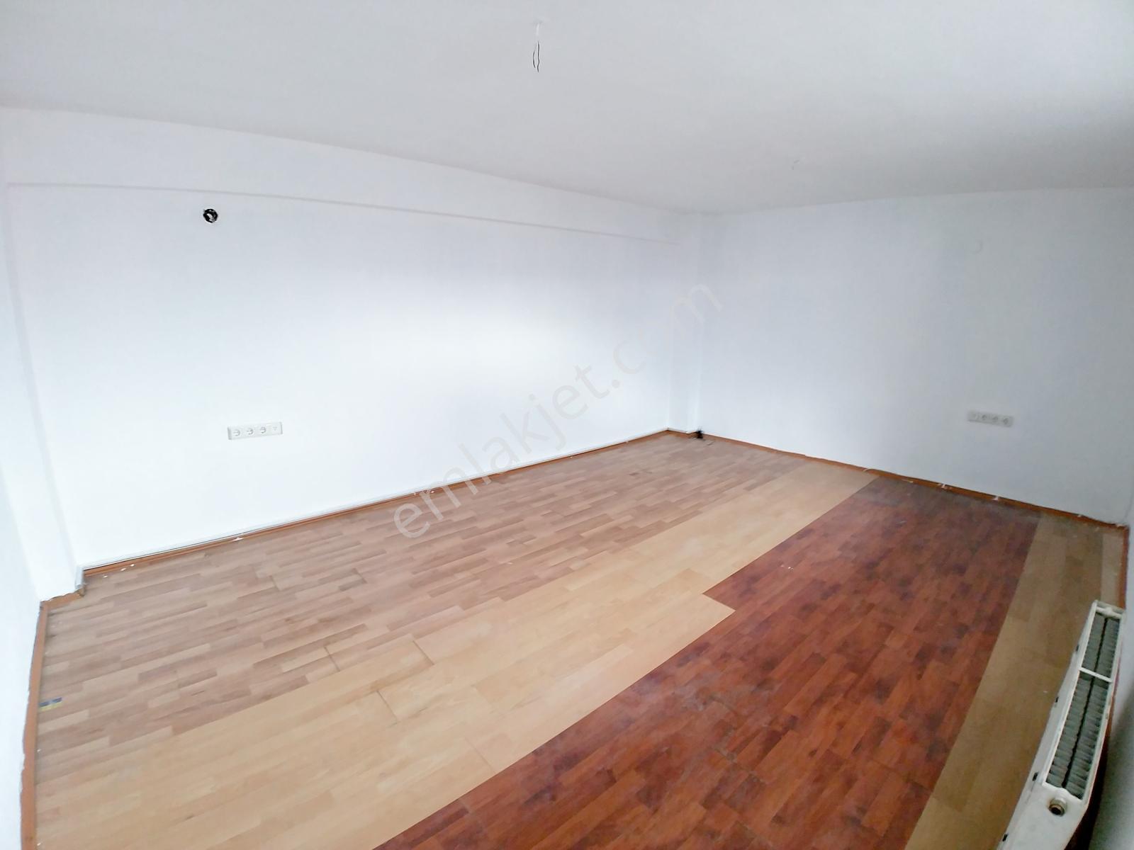 İzmit Sanayi Sitesi Karşısı Ana Caddede Satılık 817 M2 Dükkan !! - Görsel 12