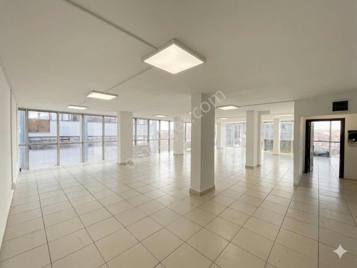 Sancaktepe'de Kiralık Dubleks Teraslı Plaza Katları - Görsel 5
