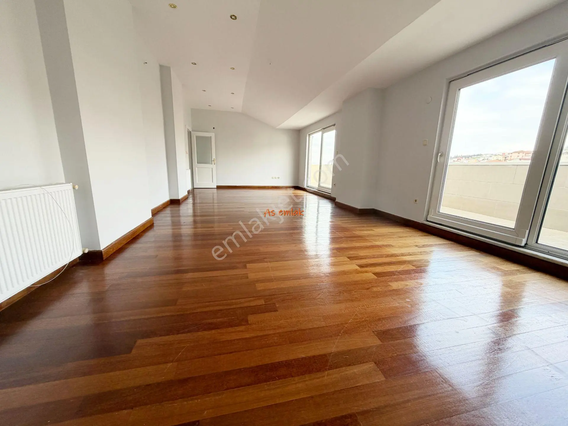 As Emlak'tan 4+1 Yeni Çamlıca Sitesinde Manzaralı Teraslı Daire - Görsel 3