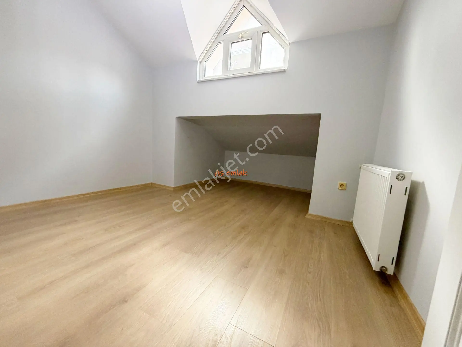 As Emlak'tan 4+1 Yeni Çamlıca Sitesinde Manzaralı Teraslı Daire - Görsel 24