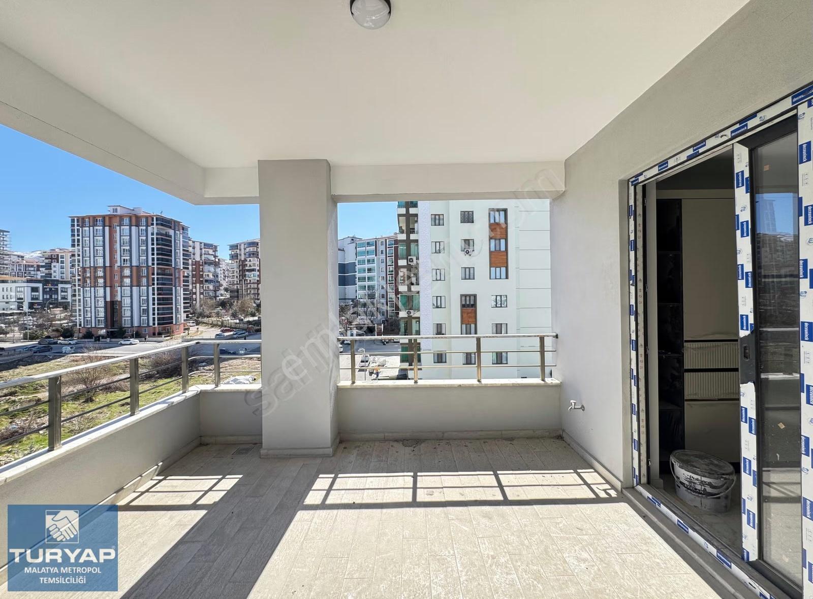 Turyap Metropol'den Tecde Güngör Caddesinde 4+1 Satılık Daire - Görsel 24