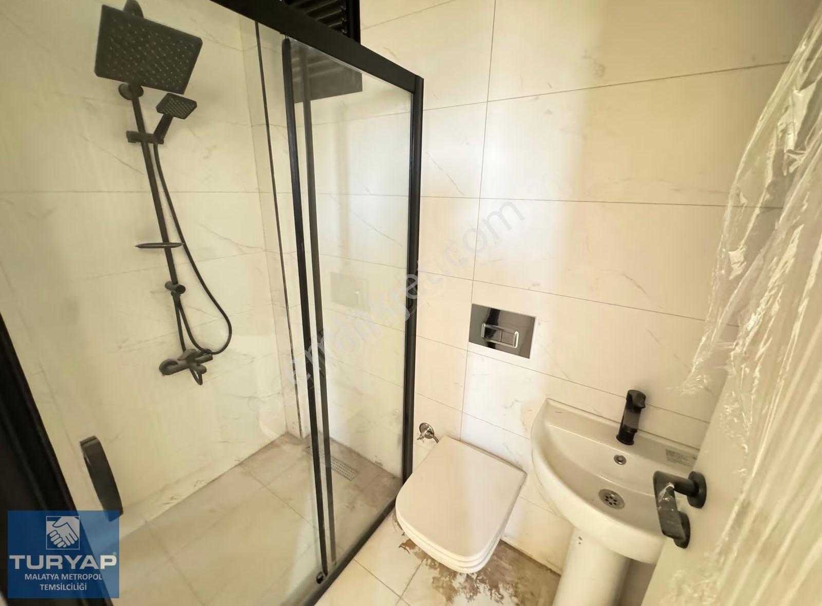 Turyap Metropol'den Tecde Güngör Caddesinde 4+1 Satılık Daire - Görsel 28