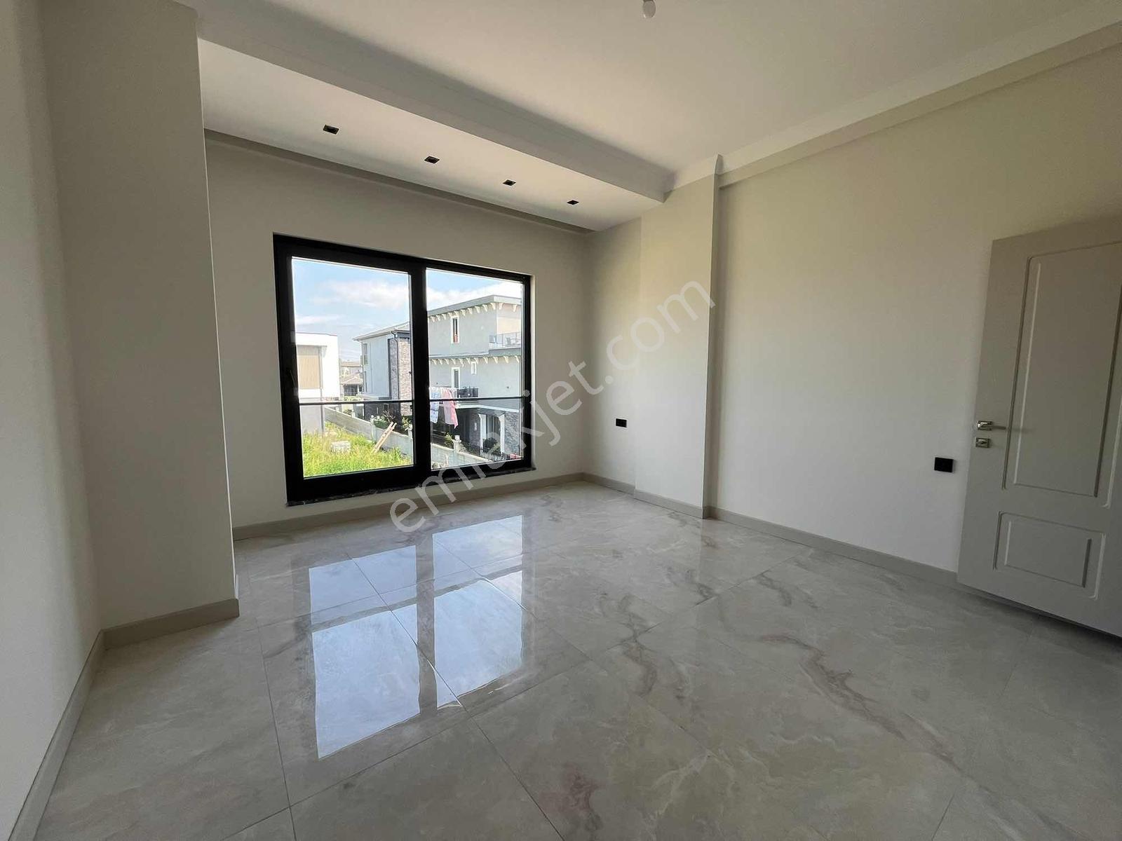 Geniş Yeşil Alanlı,tam Müstakil,özel Yapım,lüks Villa - Görsel 26