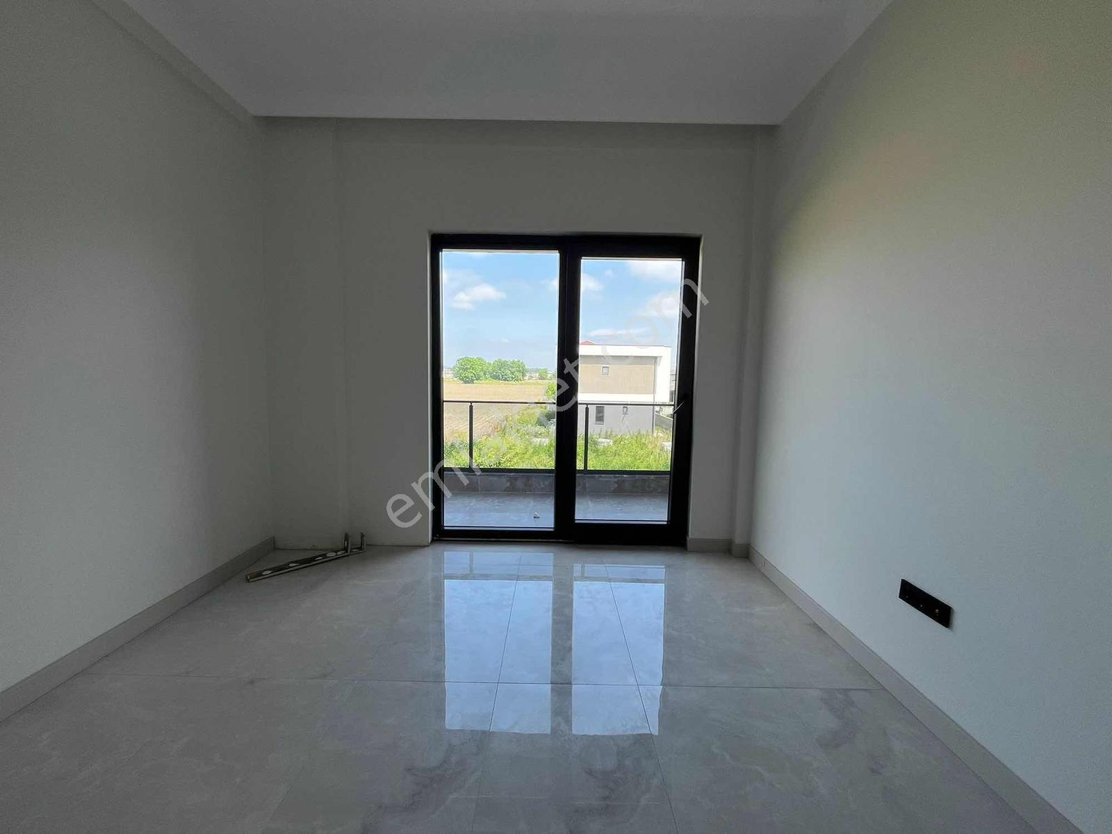 Geniş Yeşil Alanlı,tam Müstakil,özel Yapım,lüks Villa - Görsel 19