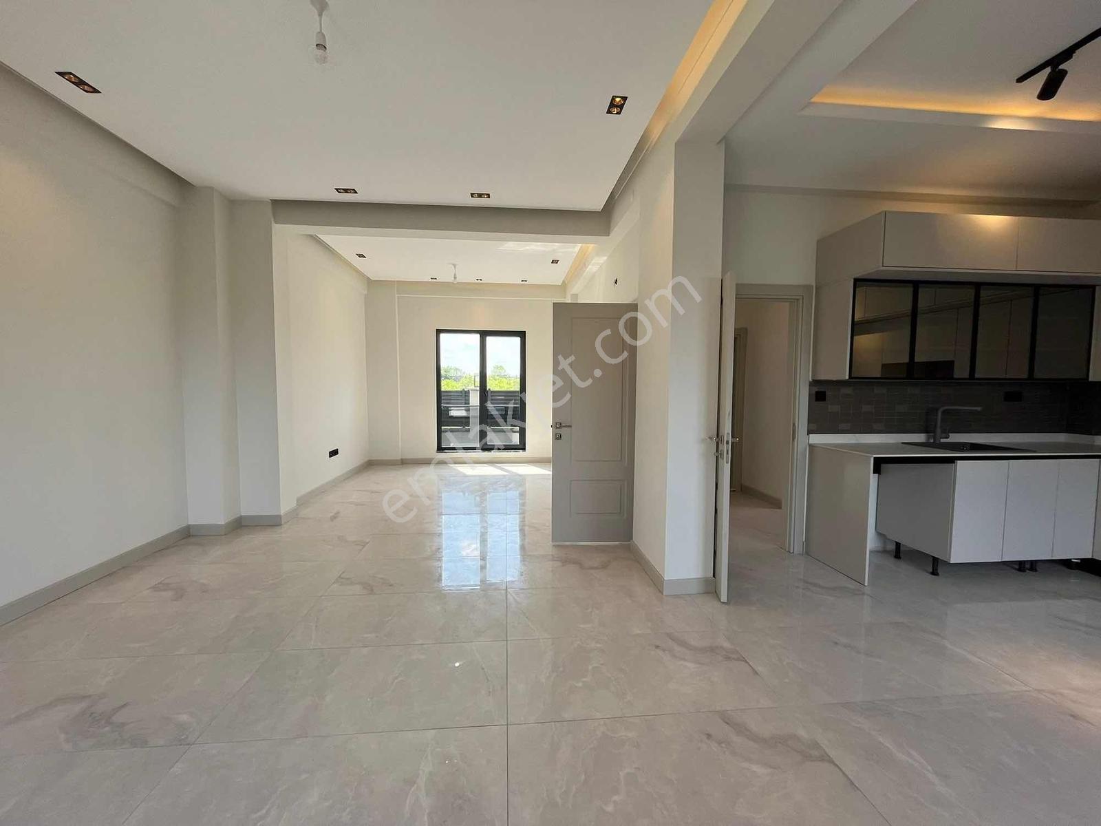 Geniş Yeşil Alanlı,tam Müstakil,özel Yapım,lüks Villa - Görsel 11